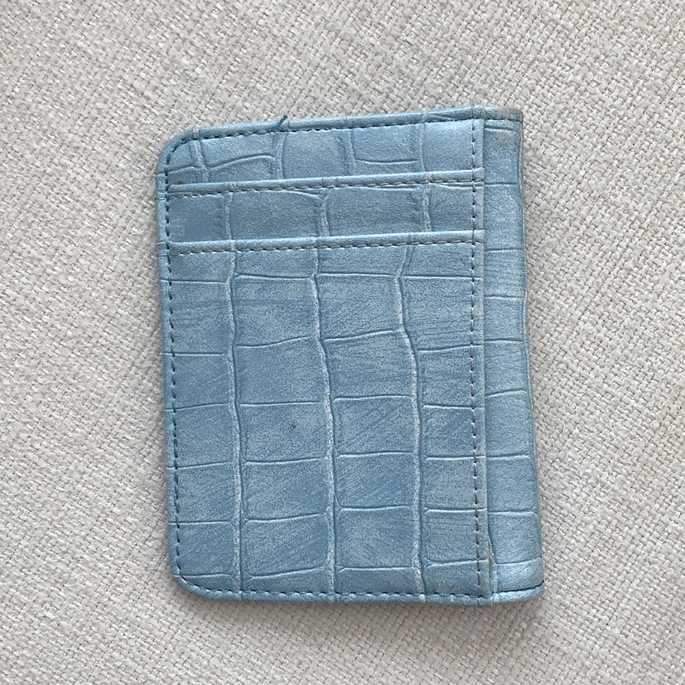 Croc card holder - Picture 2 of 3